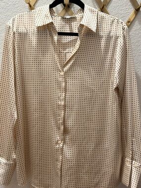 Women’sCream Polka Dot Dress Shirt - Classic Button-Up